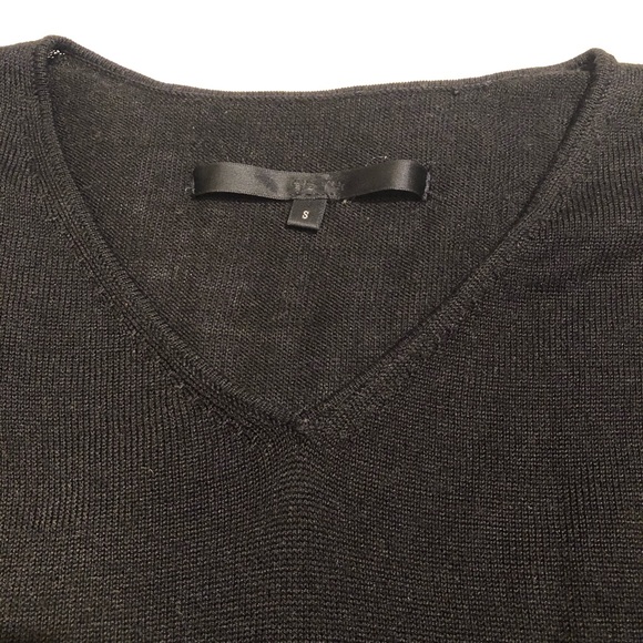 V-neck sweater - Picture 4 of 4